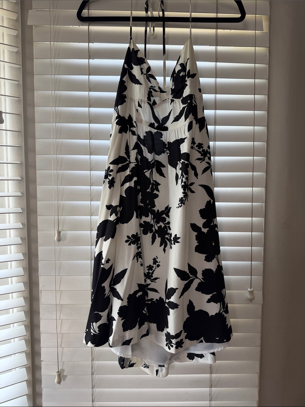 Forever 21 Black and White Floral Halter Dress